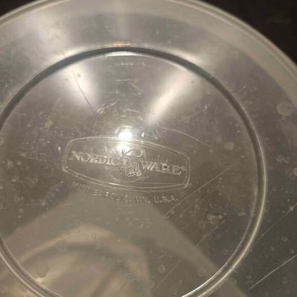 Nordicware Microwave 3 Section Container Bowl 9" x 7" - Picture 4 of 7